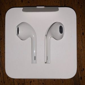 NEW Apple iPhone Ear Buds w/ Adapter